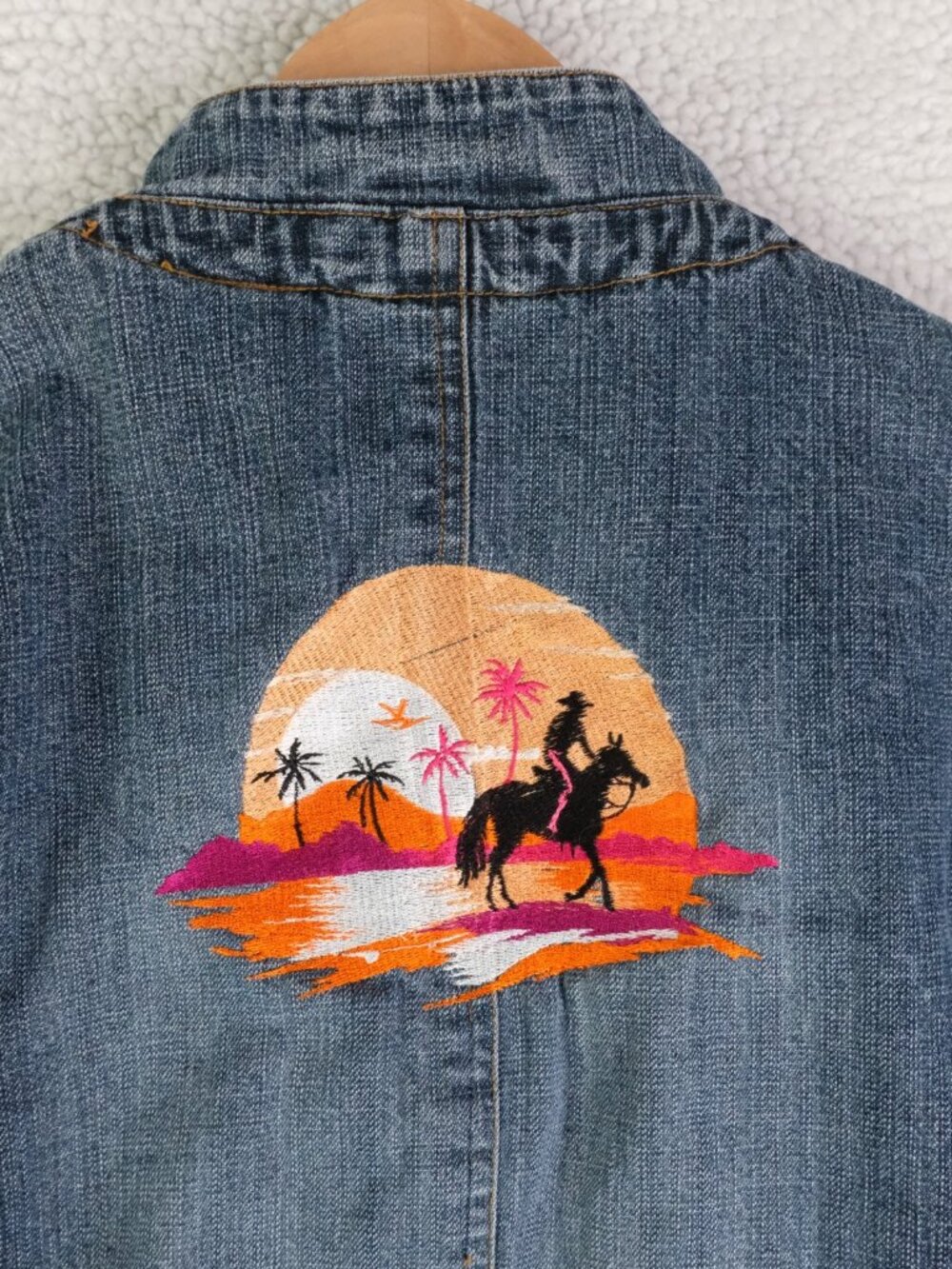 Wrangler Jean Jacket Girls Medium Blue Embroidered Western Utility Denim